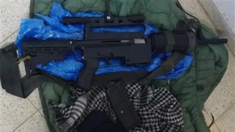 Improvised weapon seized (archive)