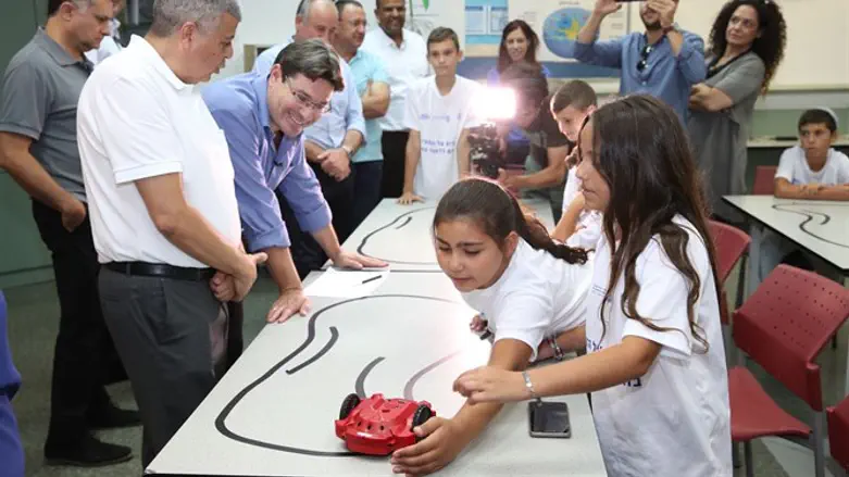 קייטנה של משרד המדע באופקים