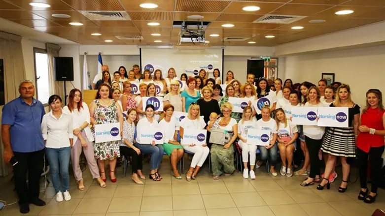 האחיות העולות