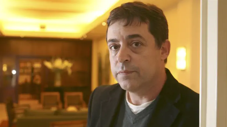 בן כספית בלשכת ראש הממשלה. ארכיון