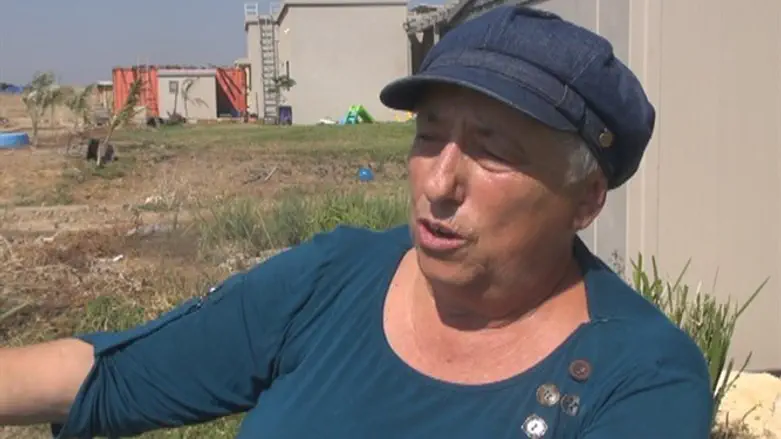 Анита Такер