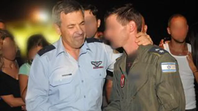 הגעת טייסי מסוקי היסעור 