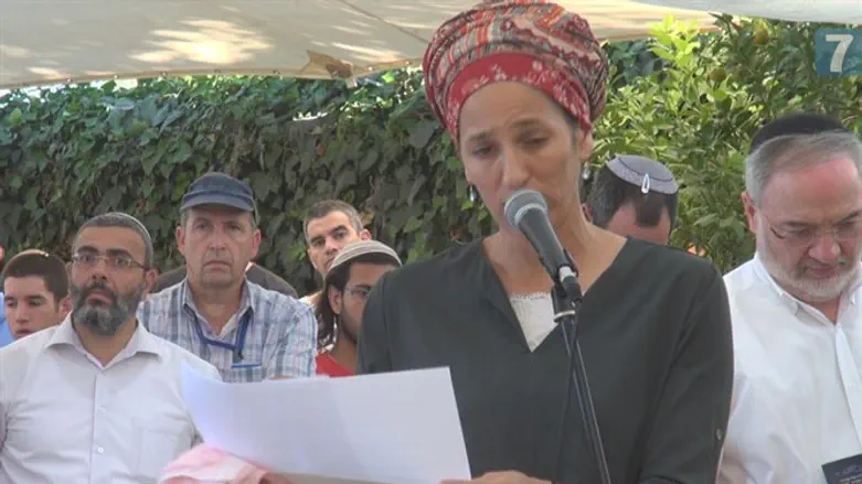 האזכרה לעמנואל מורנו