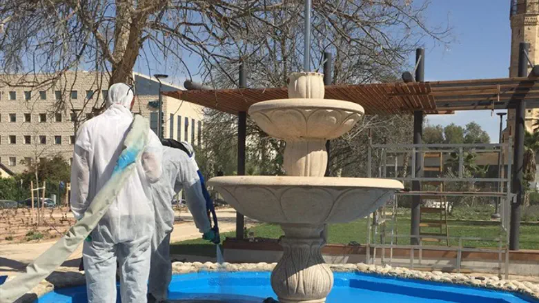  פוליאוריאה חמה