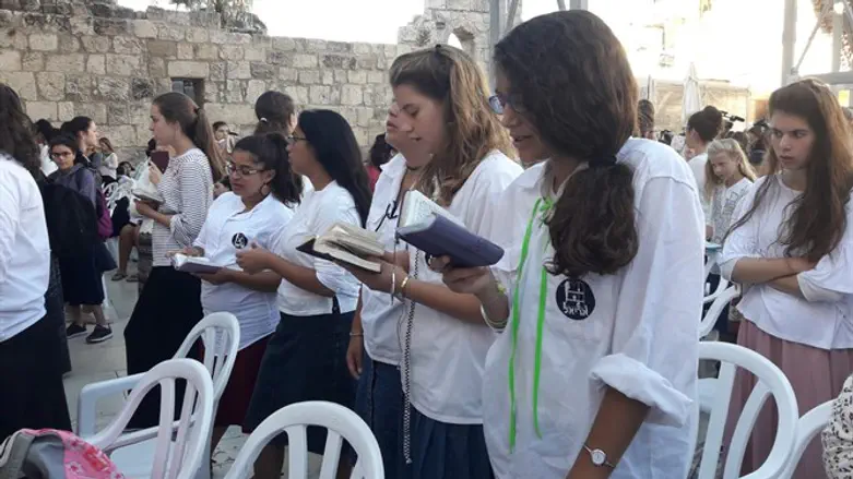 תפילה בכותל