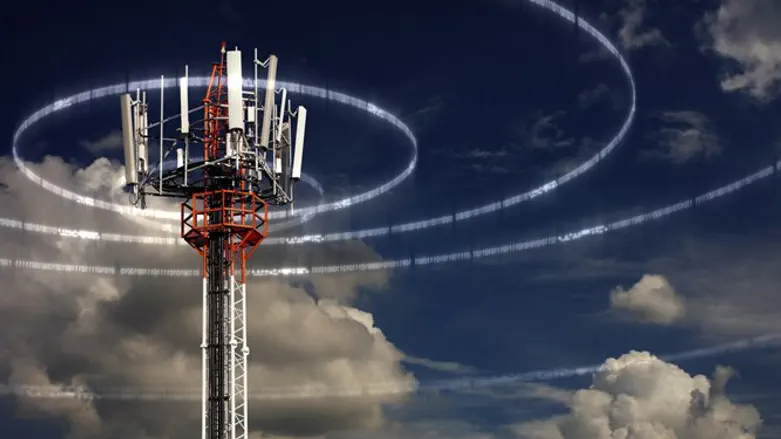 Mobile telecommunication tower