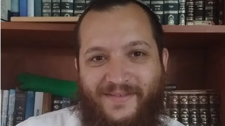 הרב יצחק דביר