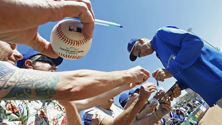 LA Dodgers Hall of Fame pitcher Sandy Koufax: Wouldn't play on Yom Kippur