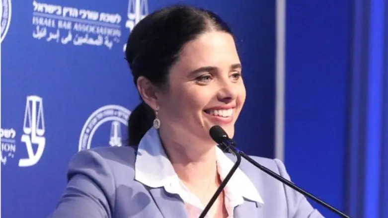 Айелет Шакед