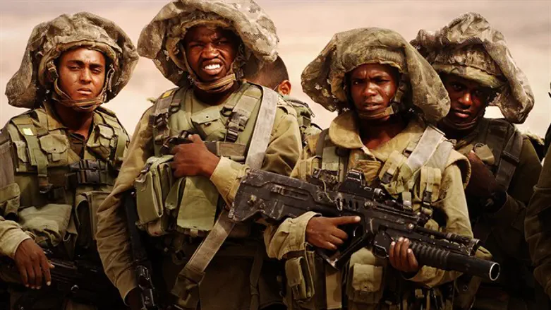 Paratroopers training