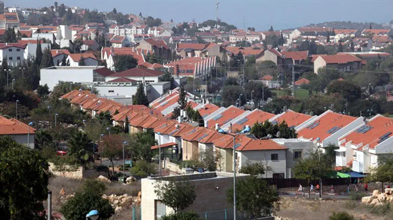 רוב מוחלט של הורי תלמידי הממ"ד מעוניינים במוסד תיכוני דתי בעיר. העיר אריאל