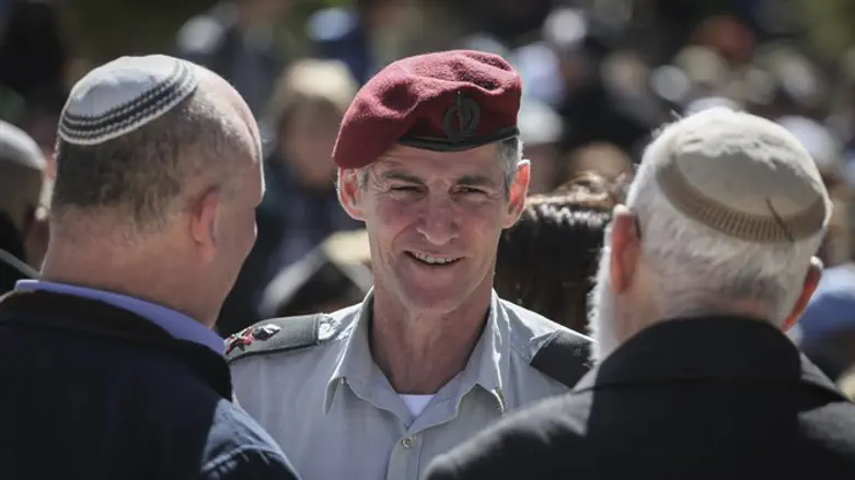 אם הוא רוצה לחנך את הציבור, גם הציבור ירצה לחנך אותו. יאיר גולן