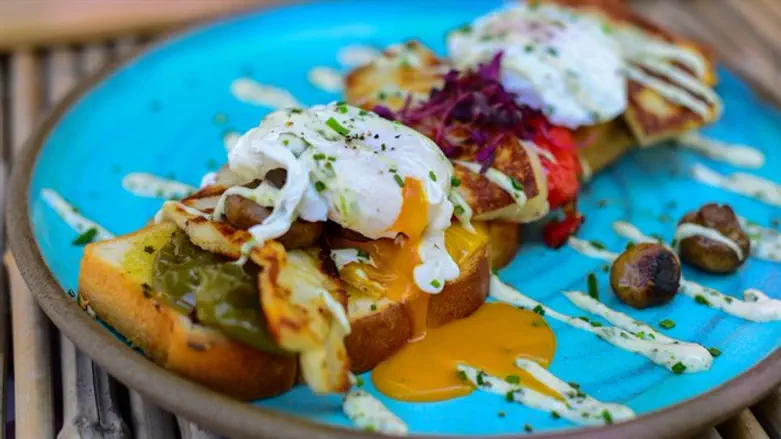 "כריך פתוח" של קפה גן סיפור הכשר