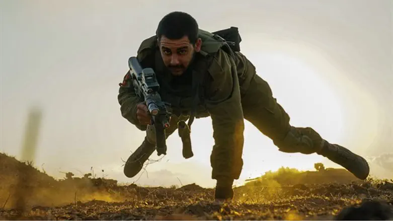 לוחם גולני באימון