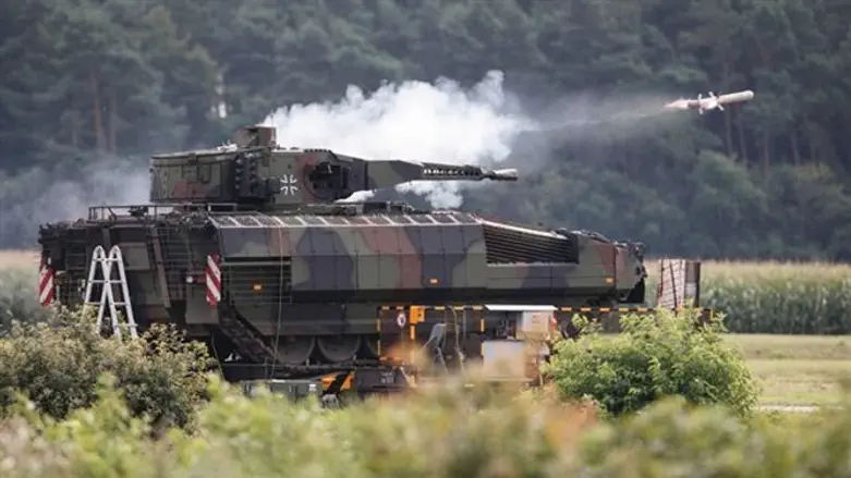 Lance turret firing Spike LR missile