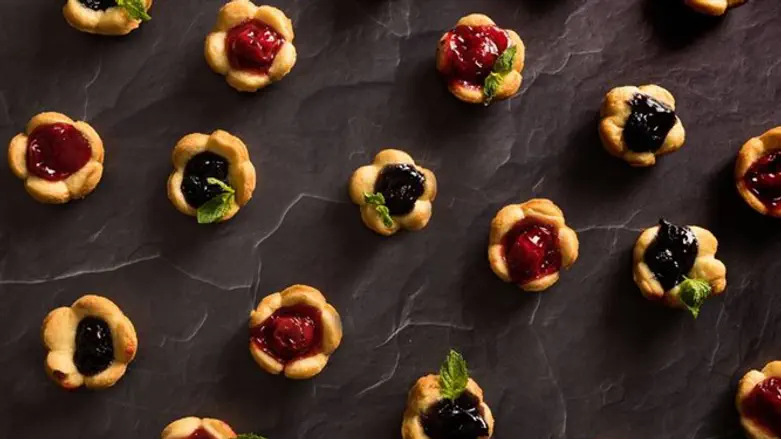 Mini Berry Tarts