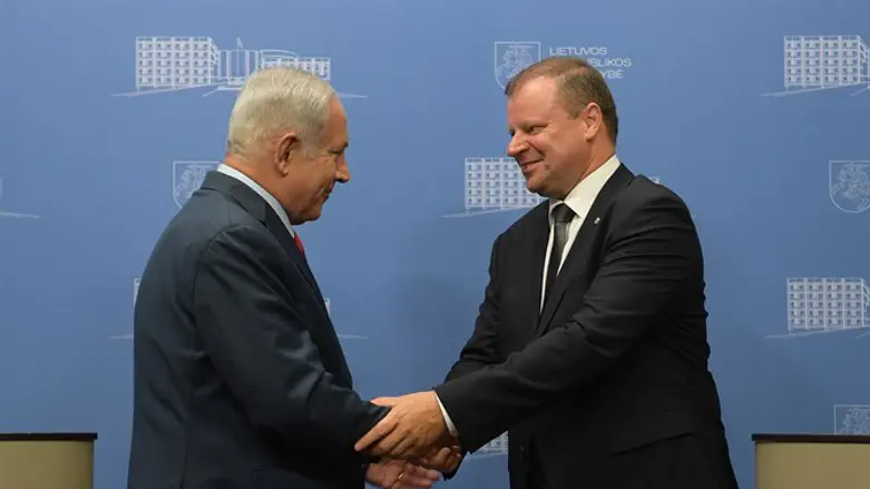 נתניהו וסקוורניאליס