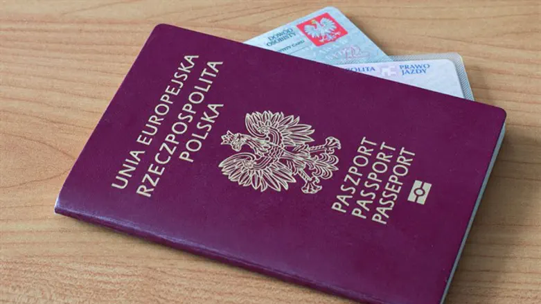 Polish passport