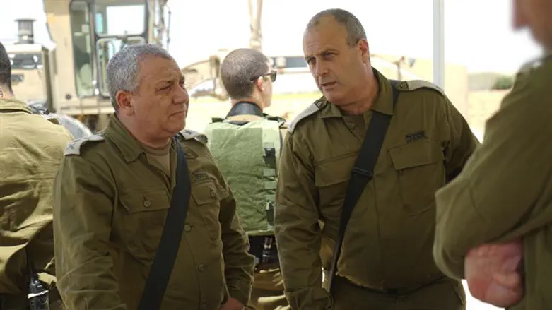 Eizenkot visits Gaza region (archive)