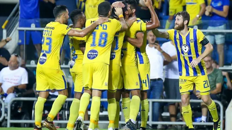 שחקני מכבי חוגגים הערב