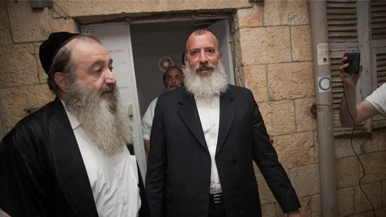 Yossi Deitch (right)