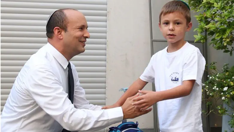 Министр образования Нафтали Беннет с сыном Давидом