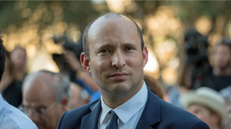 שר ה חינוך נפתלי בנט 