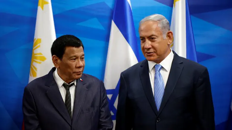 Philippine President Rodrigo Duterte and Israeli PM Binyamin Netanyahu