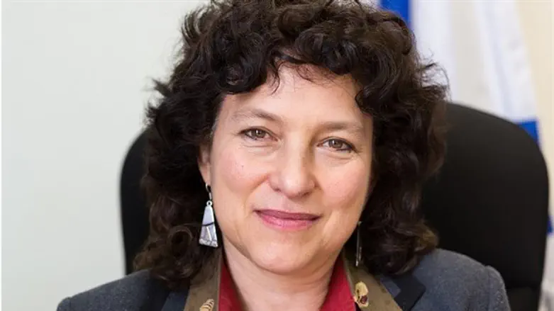 לורה ורטון