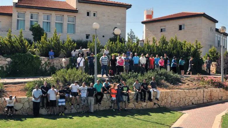 הנערים בכפר הנוער בית חגי