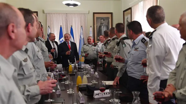 Netanyahu at Rosh Hashannah toast with IDF General Staff
