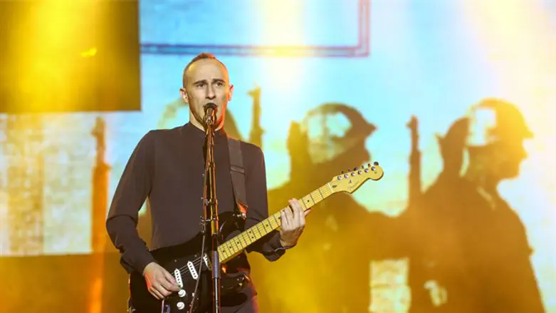 אסף אמדורסקי