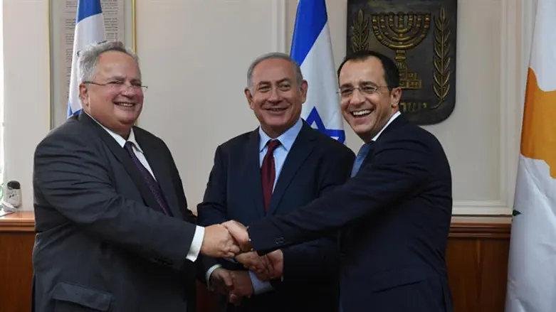 Netanyahu Meets with Greek FM Nikos Kotzias and Cypriot FM Nikos Christodoulides