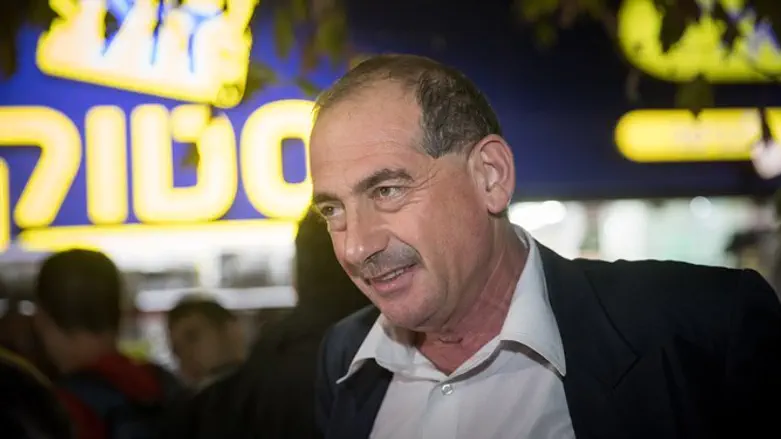 פורש. עו"ד יוסי חביליו