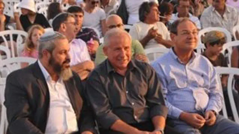 אבן הפינה. וקנין דיכטר והרב כהן