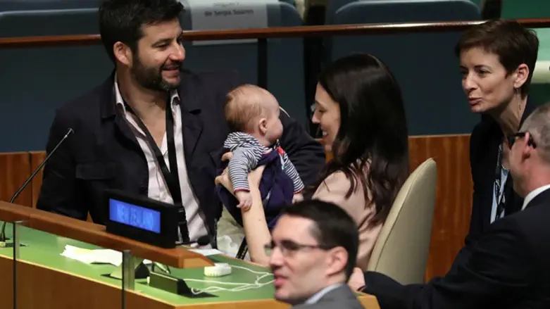 ארדרן וגייפורד עם בתם