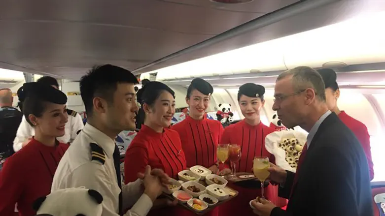 Minister Levin welcomes flight