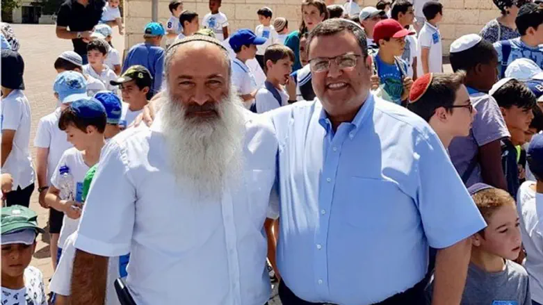 הרב שלם וליאון