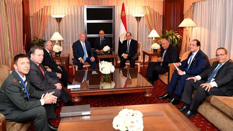 Netanyahu meets Al-Sisi