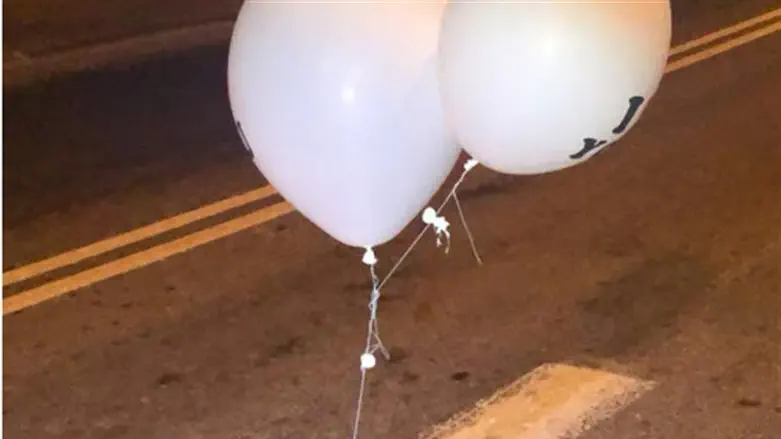 Incendiary baloon device