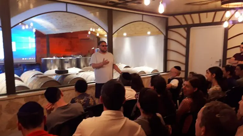 מטיילים מארה"ב ביקב כביר