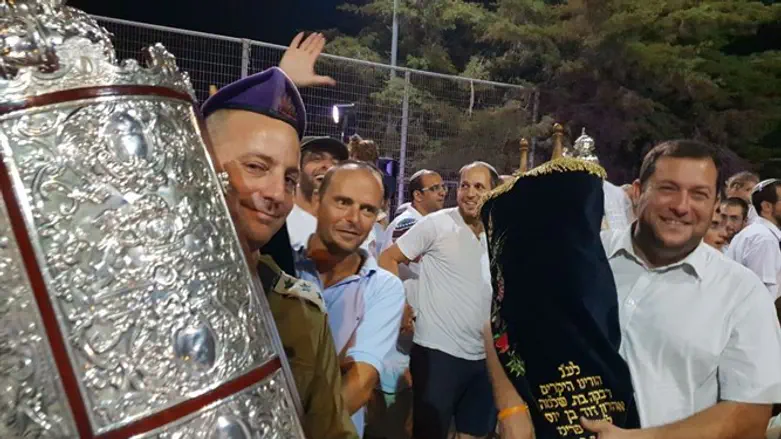 הקפת המח"טים, בעלי זהב