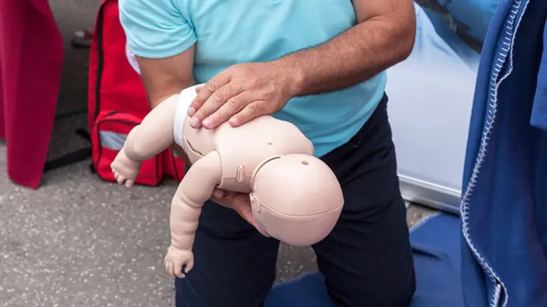 Baby or child first aid training for choking