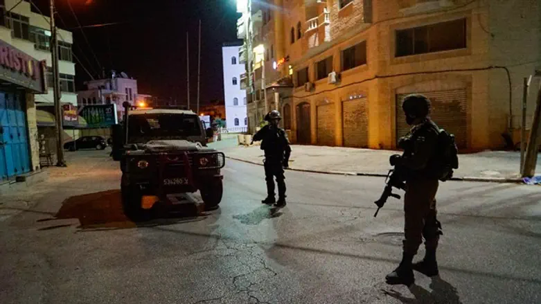 IDF forces in Al-Am'ari