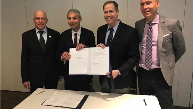 החתימה על ההסכם