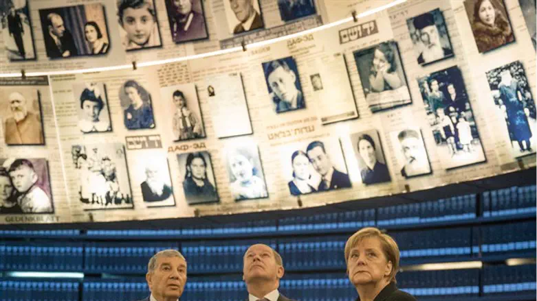 מרקל ביד ושם