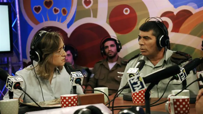 Former IDF Chjef of Staff Gabi Ashkenazi at Army Radio