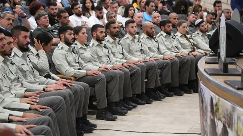 הקצינים החדשים