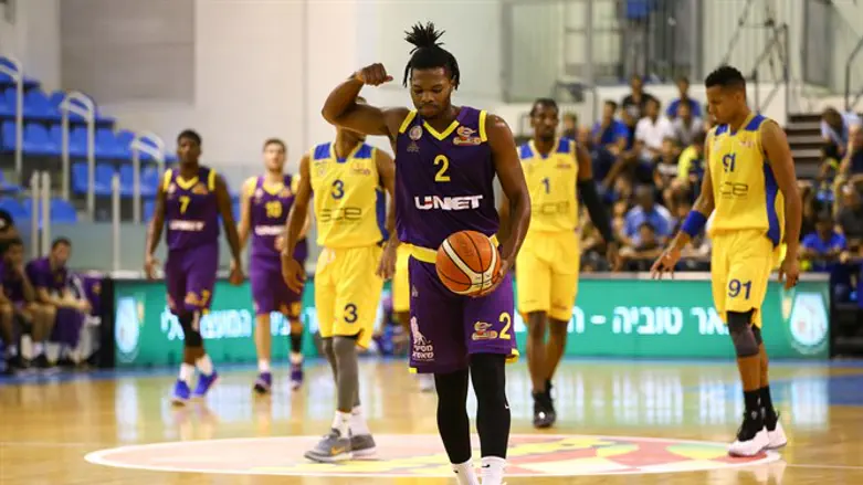 חולון הגיעה לליגה