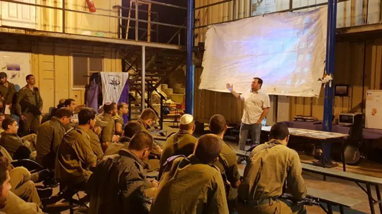 שיתוף פעולה מלא בן המתיישבים וחיילי הגדוד